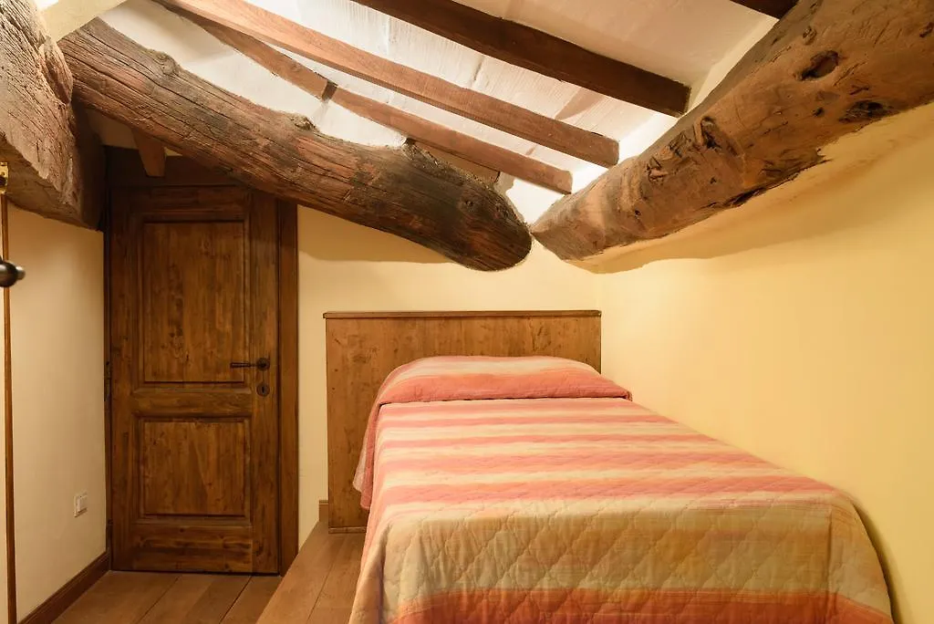 Country house Il Borgo Dei Corsi - Charming Holiday Apartments Ortignano Raggiolo
