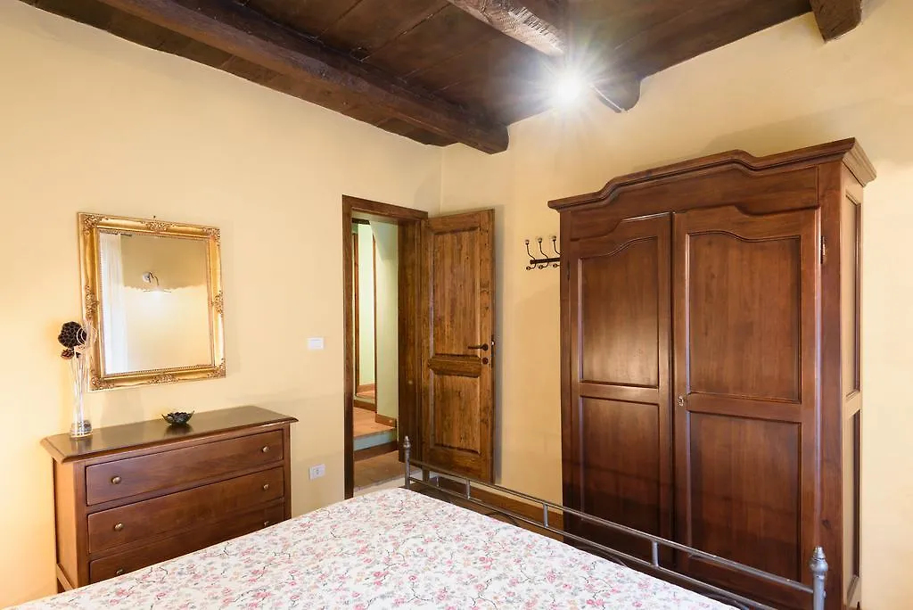 Il Borgo Dei Corsi - Charming Holiday Apartments Ortignano Raggiolo Country house