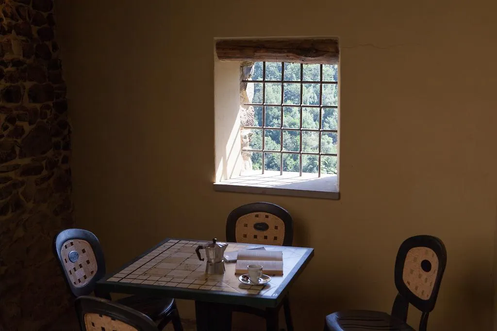 Il Borgo Dei Corsi - Charming Holiday Apartments Ortignano Raggiolo Country house