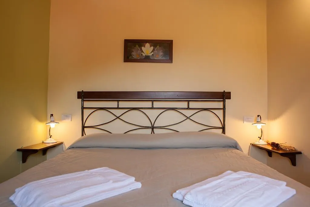 Il Borgo Dei Corsi - Charming Holiday Apartments Ortignano Raggiolo イタリア