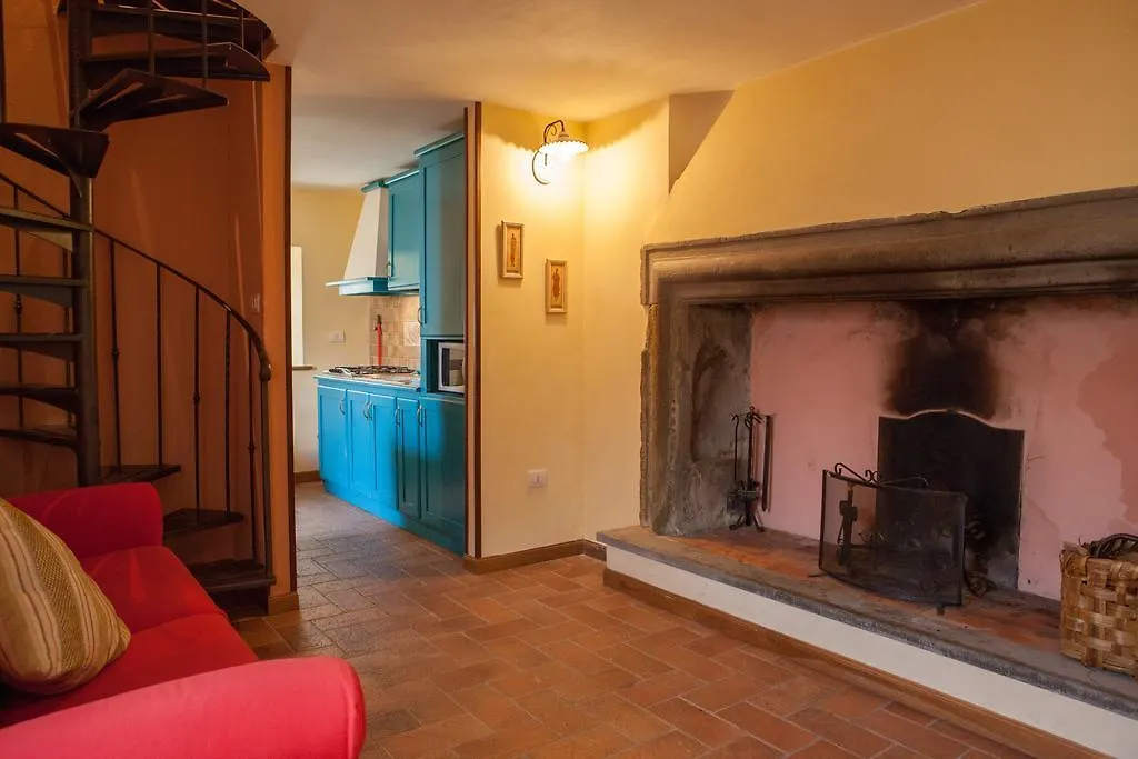 Il Borgo Dei Corsi - Charming Holiday Apartments Ortignano Raggiolo カントリーハウス