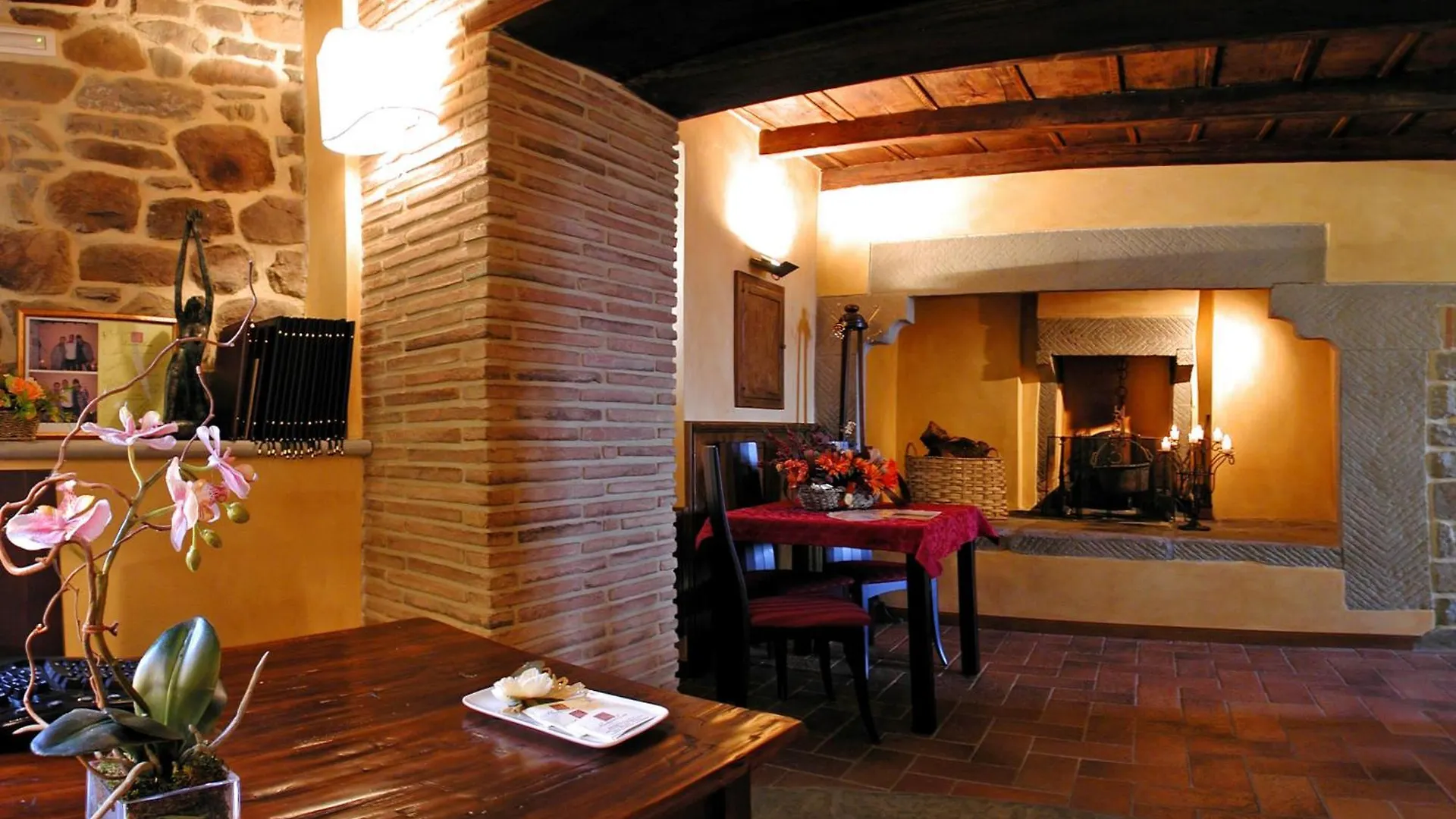 カントリーハウス Il Borgo Dei Corsi - Charming Holiday Apartments Ortignano Raggiolo