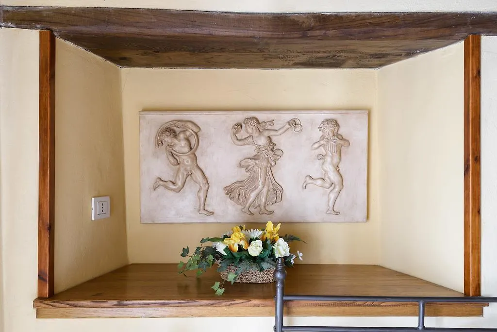 Il Borgo Dei Corsi - Charming Holiday Apartments Ortignano Raggiolo イタリア